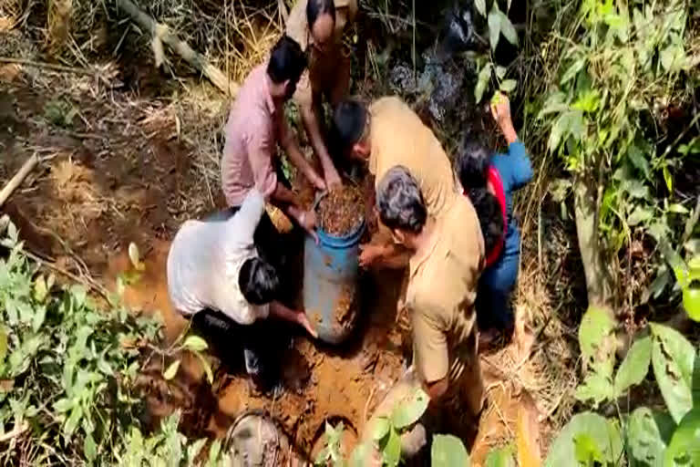 600 liters of wash was seized in Kannur  കണ്ണൂരിൽ 600 ലിറ്റർ വാഷ് പിടിച്ചെടുത്തു  wash was seized in Kannur  600 ലിറ്റർ വാഷ് പിടിച്ചെടുത്തു