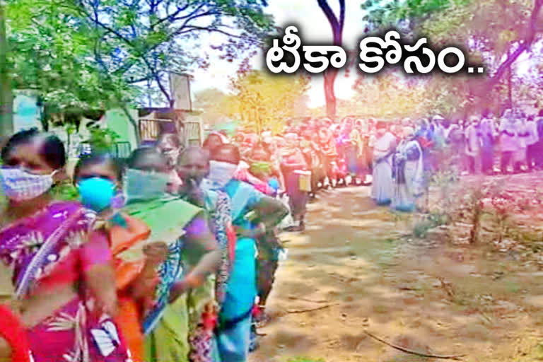 queue for covid vaccine, corona vaccine, telangana news