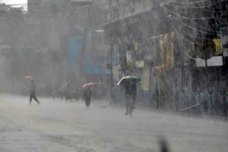 heavy rain in kannur  yellow alert  കണ്ണൂരിൽ ശക്തമായ മഴ  യെല്ലോ അലേർട്ട്‌ പ്രഖ്യാപിച്ചു  chance of heavy rain in kannur  yellow alert announced