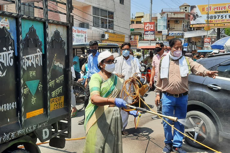 مظفر نگرمیں کورونا کے پھیلاؤ کو روکنے کے لیے سینیٹائزیشن مہم کی شروعات