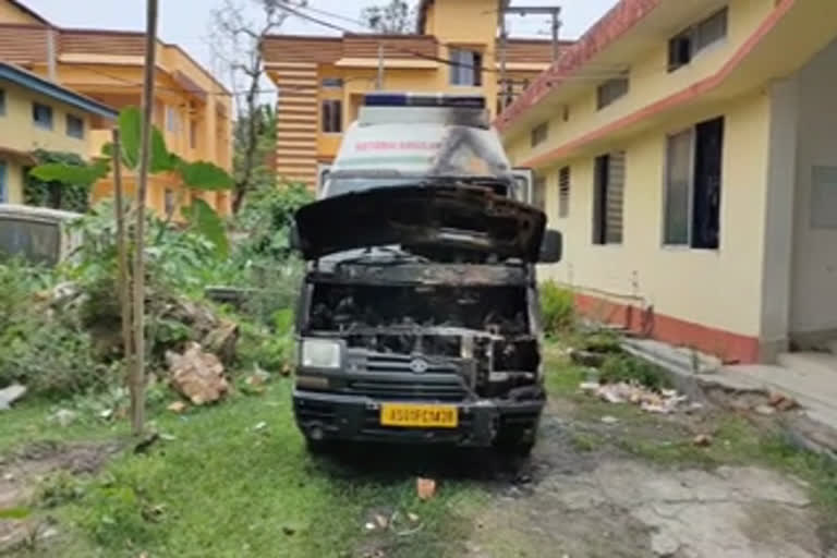 ambulence-fire-in-bilasipara-sub-centre-etv-bharat-news