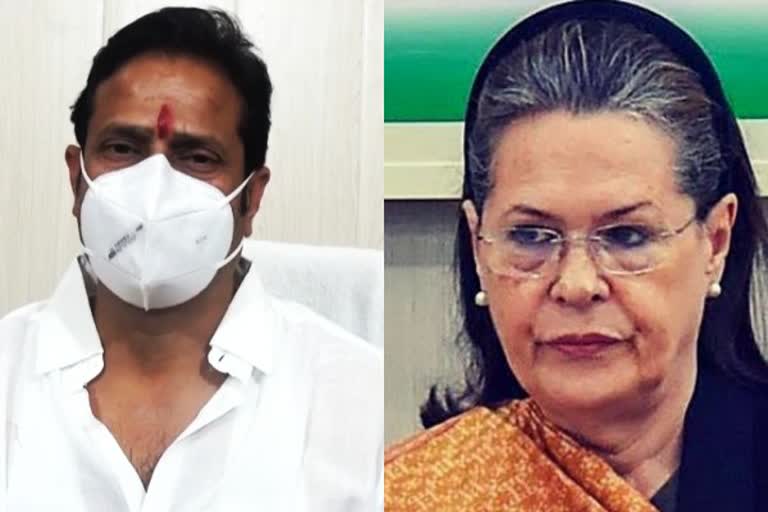 vikas-upadhyay-supported-sonia-gandhi