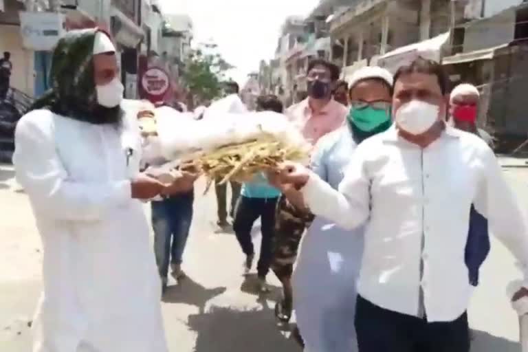 muslims performed last rites of a hindu