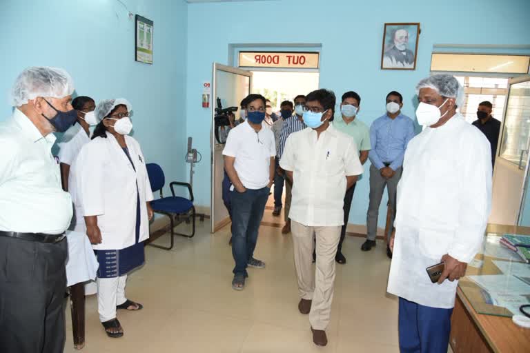 cm hemant soren inspecting newly constructed hospital building in ranchi