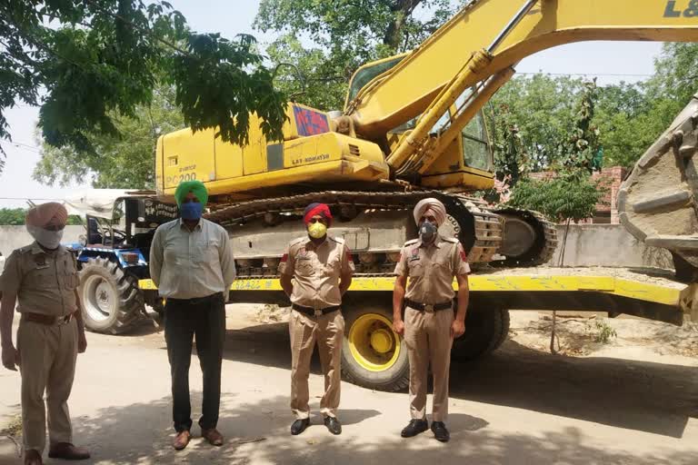 2 accused of mining illegally without permission arrested with mining equipment