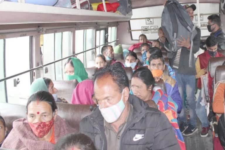 bus-operators-show-violation-of-government-instructions-in-chamba