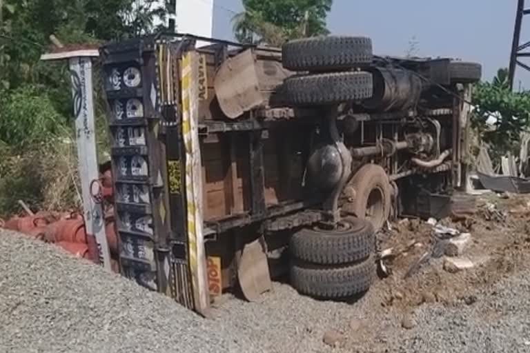 truck accident in bumpakuda of cuttack