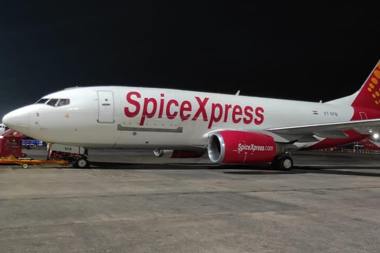 SpiceJet airlifts 800 oxygen concentrators from Hong Kong to Delhi