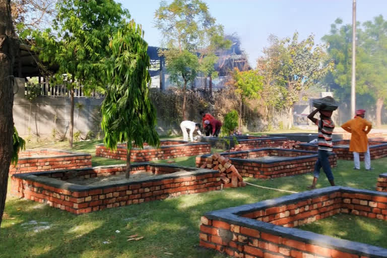 27 new platforms being built at Sarai Kale Khan crematorium