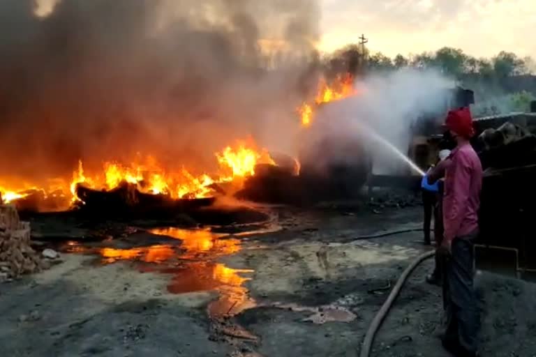 fire-caught-at-ccl-govindpur-project-in-bokaro