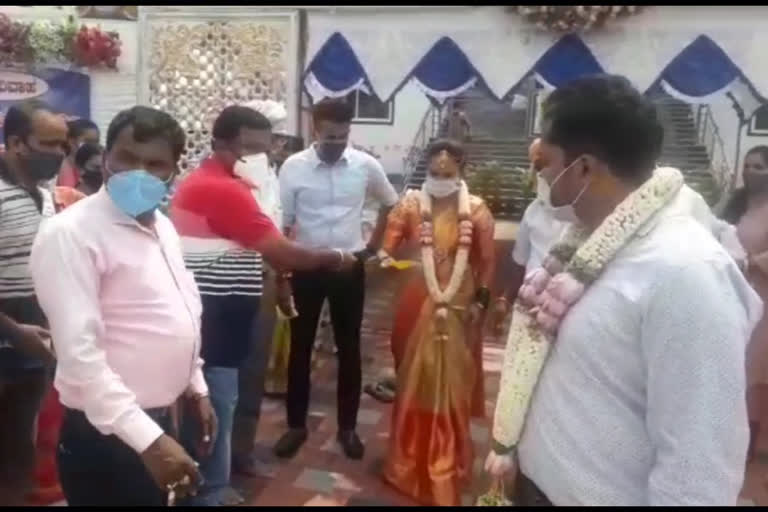 groom-fined-for-not-wearing-a-mask-at-her-marriage-in-hassan