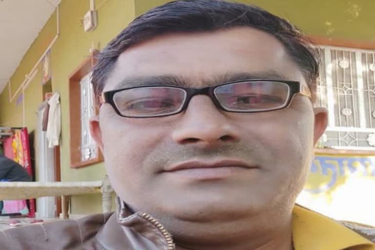 police constable murder in karauli, police constable head crushed with stone