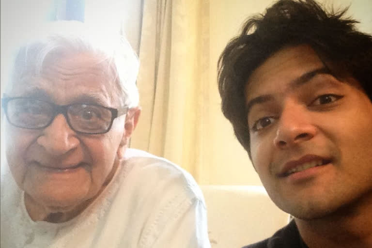 Ali Fazal's grandfather passes away, actor pens emotional note