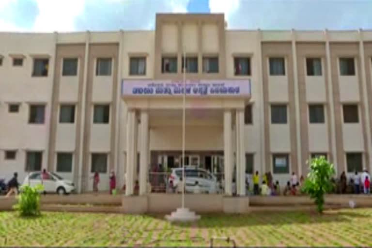 Safe childbirth for pregnant women in spite of Covid in  Vijaypur District Hospital