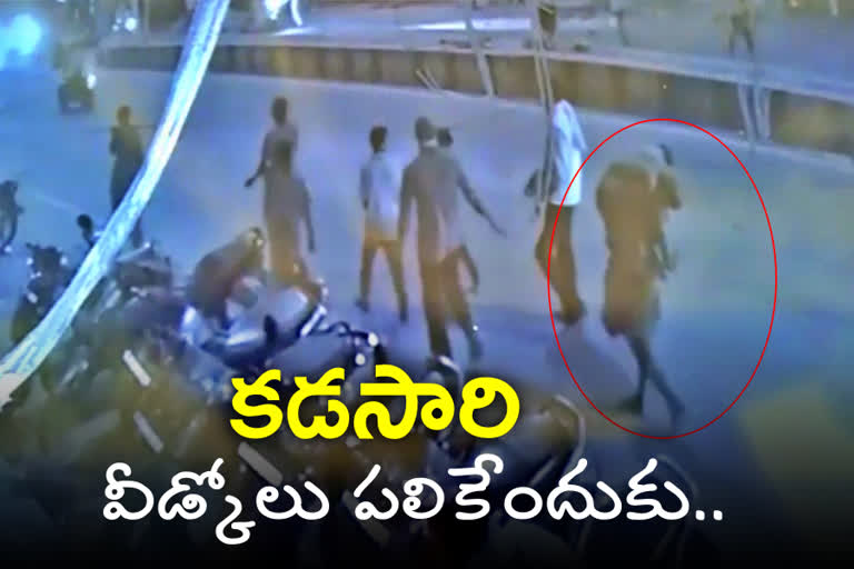 dead body, husband carries wife's dead body, kamareddy news