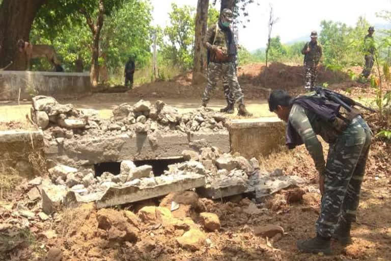 naxalites blew a culvert bomb in chaibasa