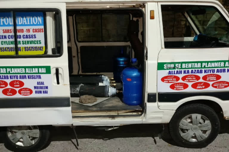 3 held for black marketing oxygen cylinders in Hyderabad