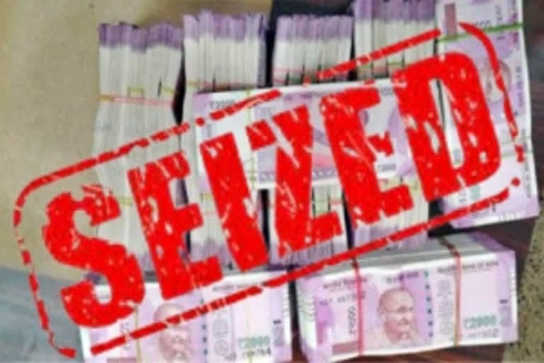 Cash seized  Bengal polls  West Bengal  WB polls  West Bengal elections  Cash  Static Surveillance Teams  Election Commission  Cash seized by EC teams  ബംഗാളില്‍ അനധികൃത പണത്തിന്‍റെ കുത്തൊഴുക്ക്  തെരഞ്ഞെടുപ്പ് കമ്മീഷന്‍  തെരഞ്ഞെടുപ്പ് കമ്മീഷന്‍ 1.45 കോടി രൂപ പിടിച്ചെടുത്തു  സ്റ്റാറ്റിക് നിരീക്ഷണ സംഘം