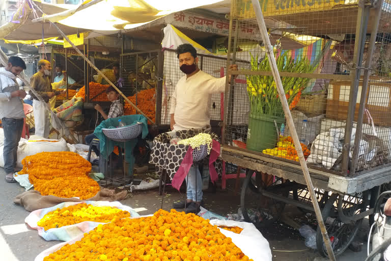 फूल कारोबार पर कोरोना संकट