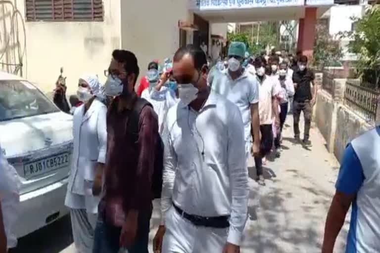 ड्यूटी में जातिवाद का आरोप लगाया, अजमेर संभाग का मामला, Nursing workers created a ruckus,  Accused of casteism in duty