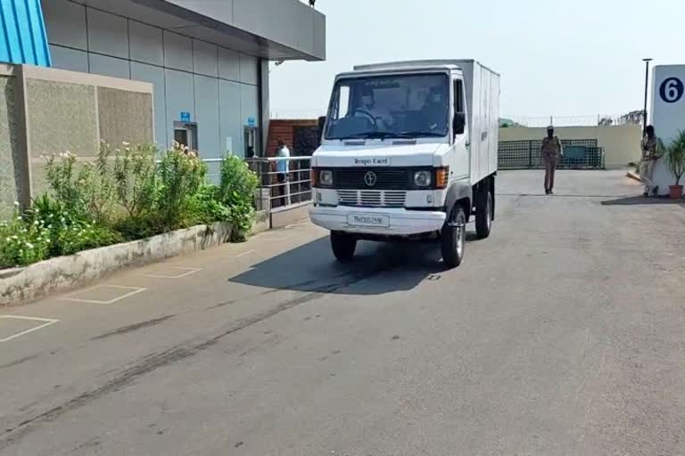 3-lakh-covishield-vaccines-arrived-in-chennai-airport-from-mumbai