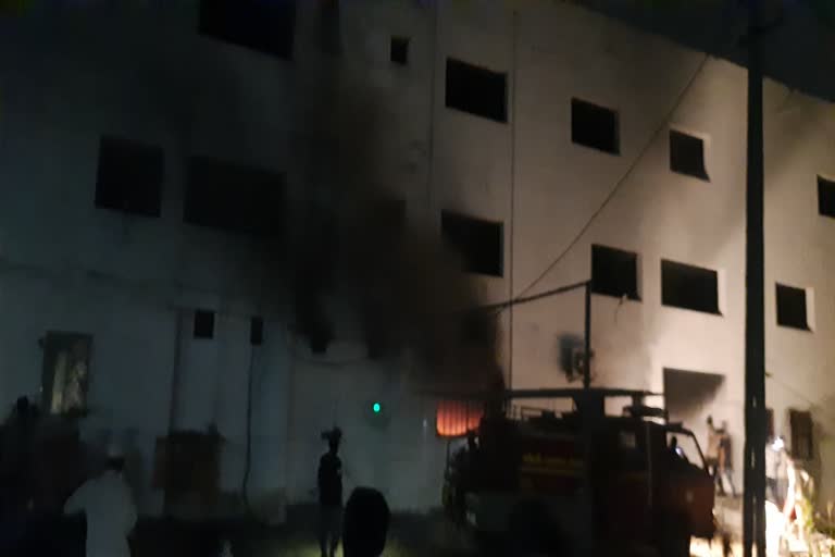 Bharuch hospital fire  12 killed in fire at COVID hospital  Bharuch fire news  Bharuch news  കൊവിഡ് ആശുപത്രിയിൽ തീപിടിത്തം  കൊവിഡ് ആശുപത്രിയിൽ തീപിടിത്തം  ബരൂച്ചിലെ കൊവിഡ് ആശുപത്രി  ഗുജറാത്തിൽ തീപിടിത്തം