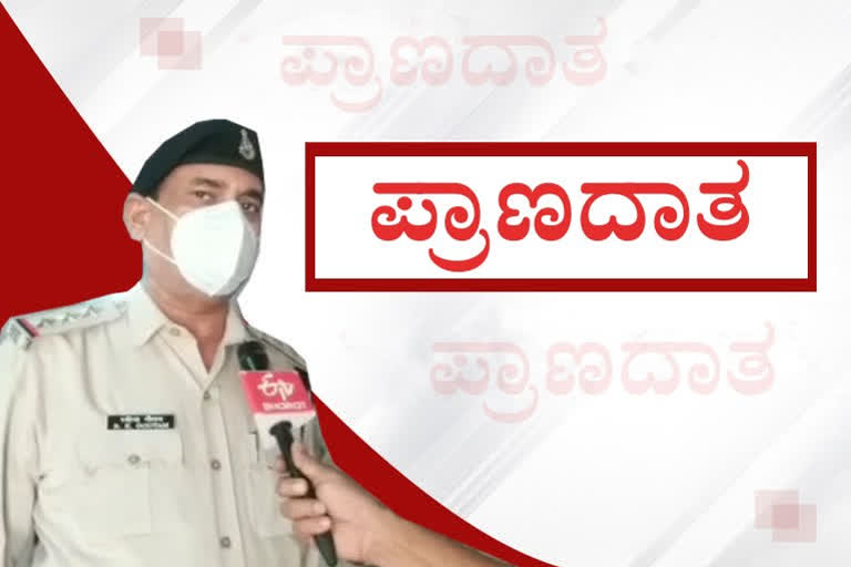 police madadgaar  corona case  mp police  save 22 life  oxygen  ಆಕ್ಸಿಜನ್​ ನೀಡಿ 22 ಜನರ ಪ್ರಾಣ ಉಳಿಸಿದ ಪೊಲೀಸರು  ಜಬಲ್ಪುರದಲ್ಲಿ ಆಕ್ಸಿಜನ್​ ನೀಡಿ 22 ಜನರ ಪ್ರಾಣ ಉಳಿಸಿದ ಪೊಲೀಸರು  ಜಬಲ್ಪುರ ಪೊಲೀಸ್​ ಸುದ್ದಿ  22 ಜನರ ಪ್ರಾಣ ಉಳಿಸಿದ ಪೊಲೀಸರು