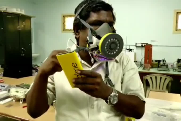 Madurai professor discovers new kind of mask, Madurai professor discovers new kind of mask using nano technology, nano technology mask, nano technology mask news, ನ್ಯಾನೋ ಟೆಕ್ನಾಲಜಿ ಮಾಸ್ಕ್​, ನ್ಯಾನೋ ಟೆಕ್ನಾಲಜಿ ಮಾಸ್ಕ್​ ಕಂಡು ಹಿಡಿದ ಮದುರೈ ಪ್ರೋಫೆಸರ್​, ನ್ಯಾನೋ ಟೆಕ್ನಾಲಜಿ ಮಾಸ್ಕ್ ಸುದ್ದಿ, ಮದುರೈ ನ್ಯಾನೋ ಟೆಕ್ನಾಲಜಿ ಮಾಸ್ಕ್ ಸುದ್ದಿ,