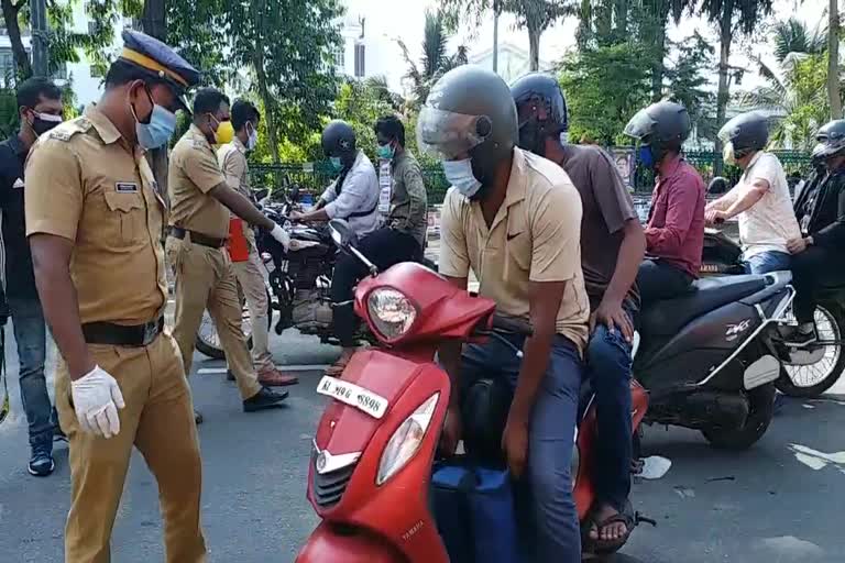 weekend lockdown in kerala  സംസ്ഥാനത്ത് വാരാന്ത്യ ലോക്‌ഡൗൺ  വാരാന്ത്യ ലോക്‌ഡൗൺ  ലോക്‌ഡൗൺ  weekend lockdown  lockdown