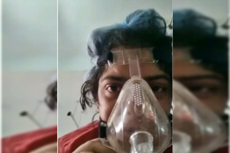 Haldwani news  Corona patient dies in Sushila Tiwari hospital  Death of a patient who asks for water  Truth of Sushila Tiwari Hospital  woman went live on Facebook  Death from Corona in Sushila Tiwari hospital  Corona Survivor dies  Sushila Tiwari Hospital has no water  ಸಾವಿಗೂ ಮುನ್ನ ಅಂಗಲಾಚಿದ ಕೊರೊನಾ ಸೋಂಕಿತೆ  ನೀರು ಕೊಡಿ ಎಂದು ಸಾವಿಗೂ ಮುನ್ನ ಅಂಗಲಾಚಿದ ಕೊರೊನಾ ಸೋಂಕಿತೆ  ಉತ್ತರಪ್ರದೇಶದ ಹಲ್ದ್ವಾನಿಯಲ್ಲಿ ಘಠನೆ  ಉತ್ತರಪ್ರದೇಶ ಕೊರೊನಾ ಸುದ್ದಿ