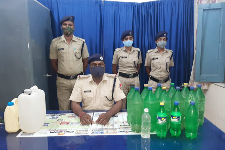 37 liter liquor seized from train in koderma