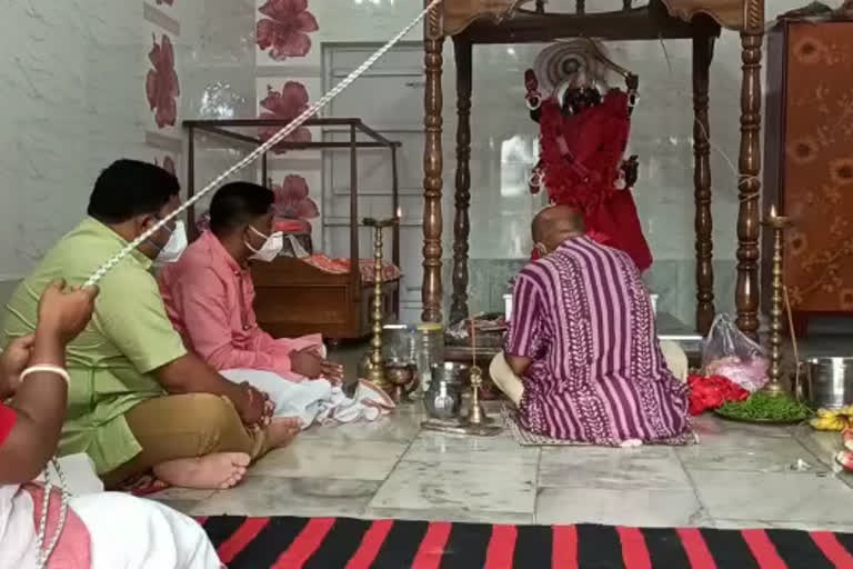 bengal election 2021 Prayers at the Kali Temple by trinmool candidates of karandighi and hemtabad assembly