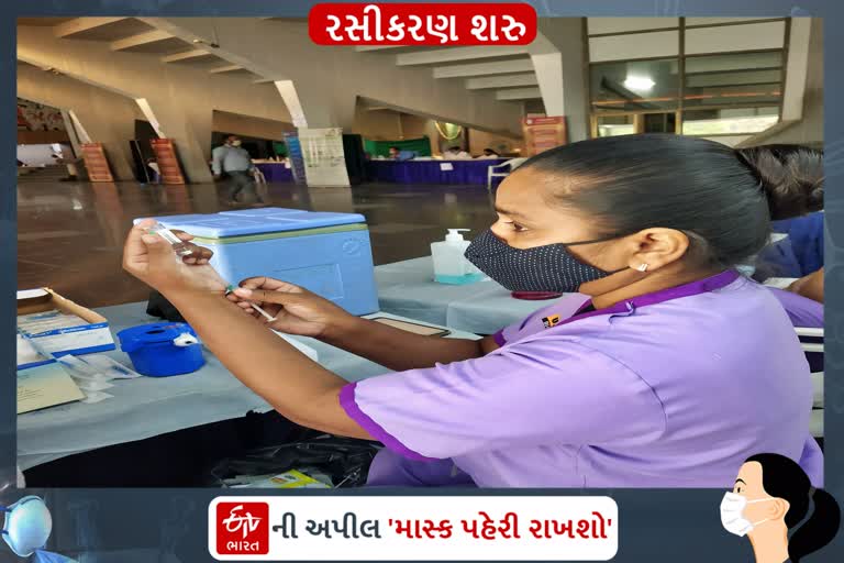 18થી 44 વય જૂથના નાગરિકોના કોરોના રસીકરણ અભિયાનના પ્રથમ દિવસે ગુજરાત પહેલા નંબરે