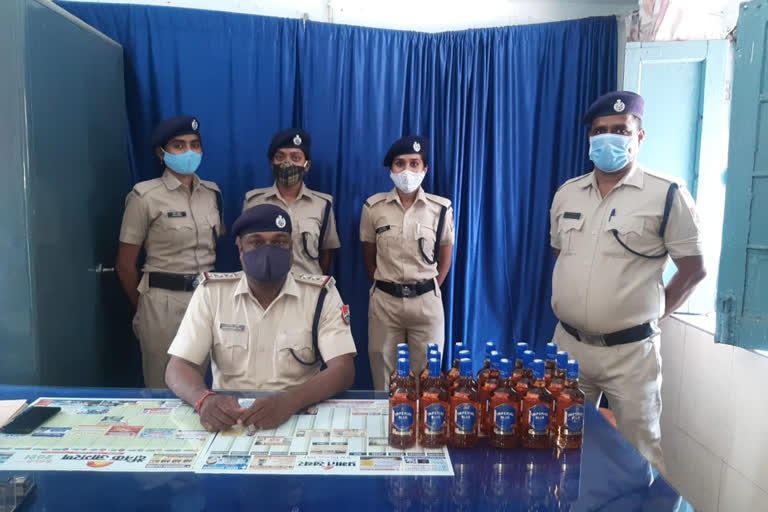 Recovered english liquor in Koderma