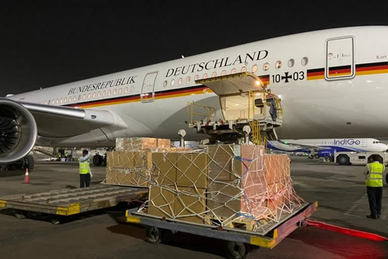 India receives 120 ventilators from Germany  ventilators from Germany  Germany has pressed its military into action  ജർമനിയിൽ നിന്നുള്ള 120 വെന്‍റിലേറ്ററുകൾ ഇന്ത്യയിലെത്തി  ജർമനി  വെന്‍റിലേറ്റർ  കൊവിഡ് 19  ഓക്സിജൻ പ്ലാന്‍റ്  കേന്ദ്ര ആരോഗ്യ മന്ത്രാലയം