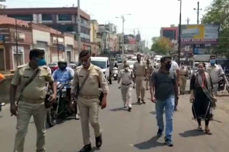 city sp inspected crowded places in dhanbad