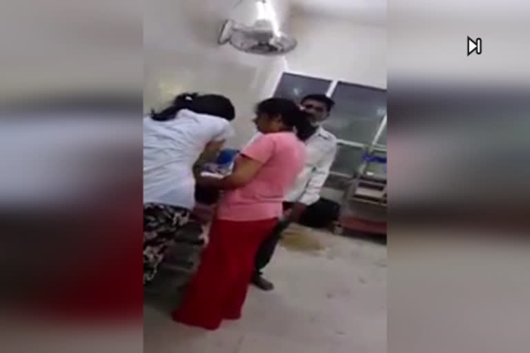 daughters-gave-breath-to-mother-through-mouth-in-bahraich-video-goes-viral