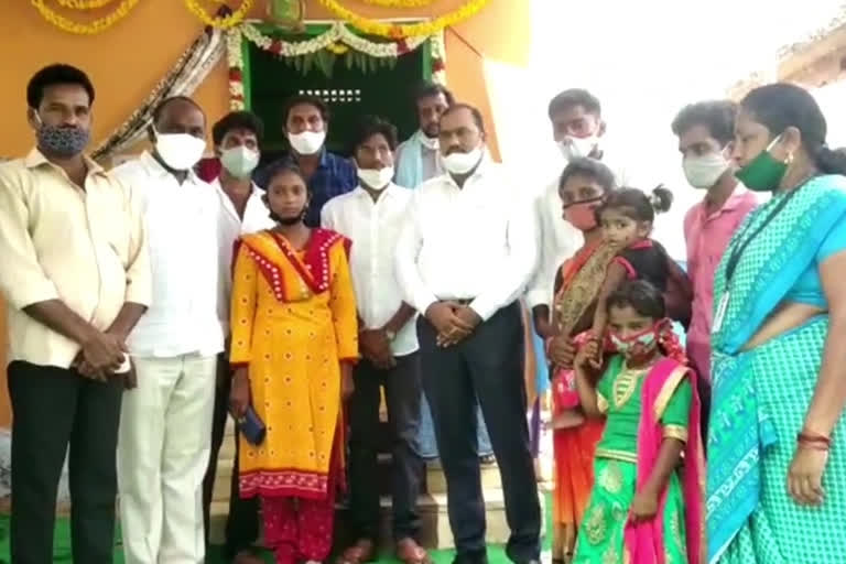 launch-of-a-new-home-for-the-poor-couple-in-athmakur