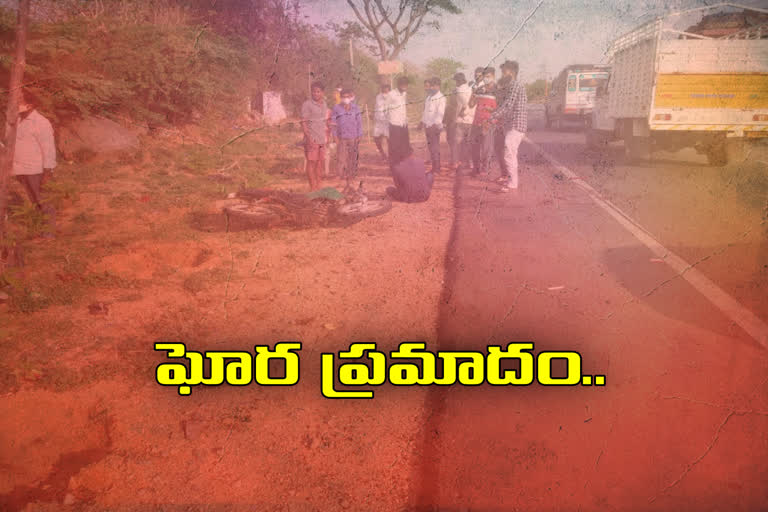 Two persons dead in road accident in Rangareddy district