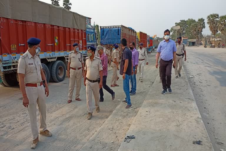 ओवरलोडेड ट्रकों के खिलाफ चलाया गया अभियान