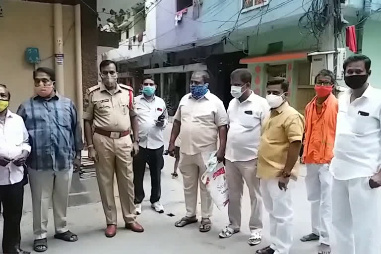 Masks distribution program in Narayanguda