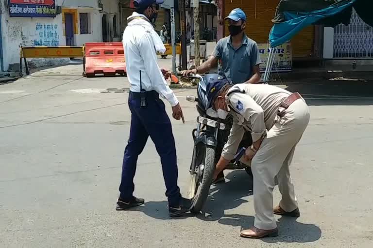 Corona curfew in Shahdol