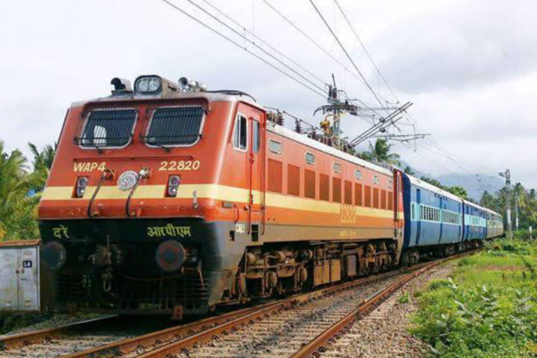 Summer special train will run between Hyderabad-Gorakhpur, MP's Itarsi, Bhopal will have stops