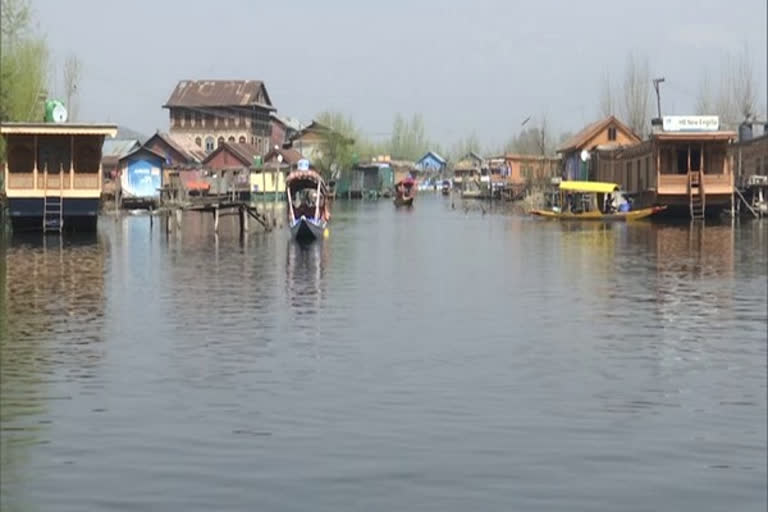 Kashmir: Heavy rains forecast amid pleasant weather