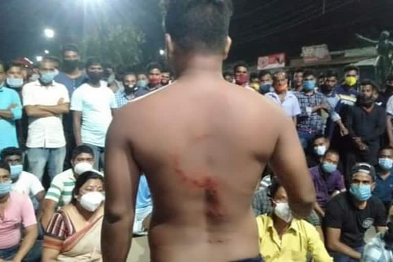 Political violence  violence in Tripura's Teliamura  clashes in Tripura's Teliamura  Congress BJp clash in Teliamura  Teliamura violence  Violence leads to tension in Tripura  scribe assaulted in Tripura  Teliamura violence tension  ത്രിപുരയിൽ ബിജെപി-കോൺഗ്രസ് സംഘർഷം  ബിജെപി-കോൺഗ്രസ് സംഘർഷം  ത്രിപുരയിൽ സംഘർഷം