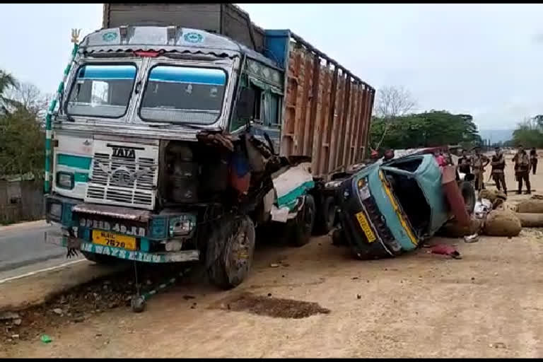 কাৰ্বি আংলং জিলাৰ লাংহিনত ভয়ংকৰ পথ দুৰ্ঘটনা