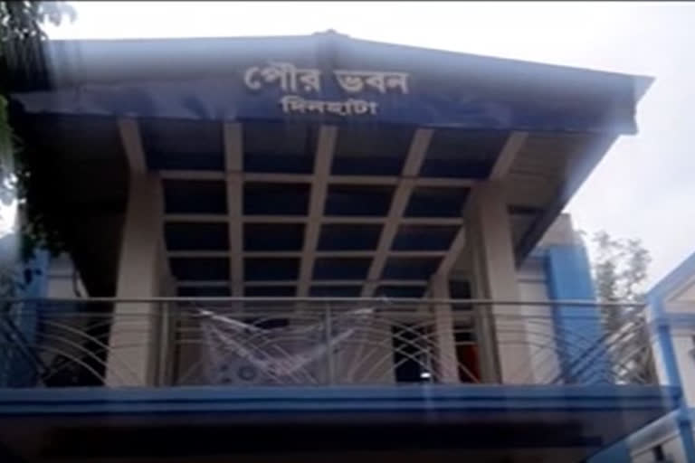 trinamool-has-been-accused-of-shutting-down-services-in-dinhata-municipality-for-not-voting in coochbehar