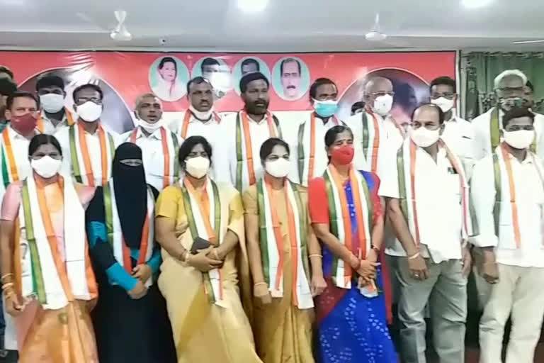 Khammam municipal elections winning Congress candidates celebrations