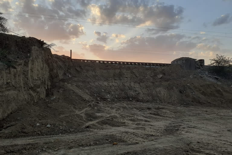 कोटा में रेलवे अंडरपास निर्माण के दौरान हादसा, Accident during construction of railway underpass in Kota