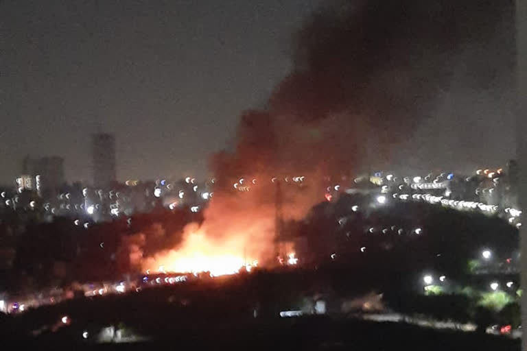 several hut caught fire in noida